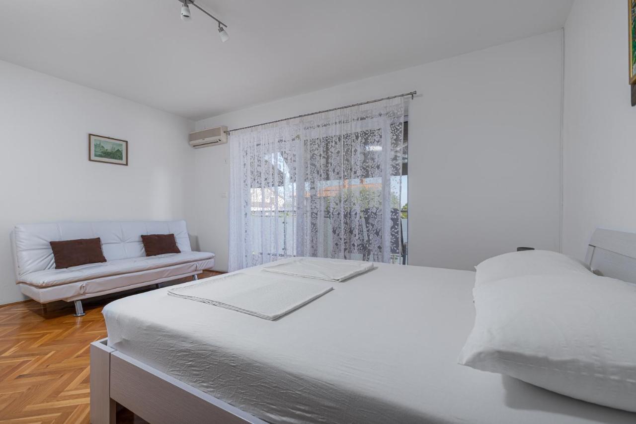 Appartement Haus Eva à Novigrad Istria Extérieur photo