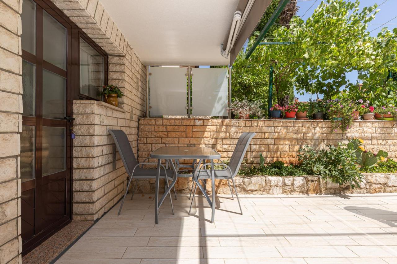 Appartement Haus Eva à Novigrad Istria Extérieur photo